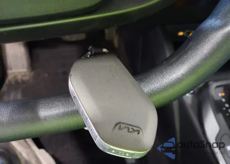 2025 Kia K4 Lxs z USA, uszkodzony, nr VIN 3KPFT4DE5SE006398